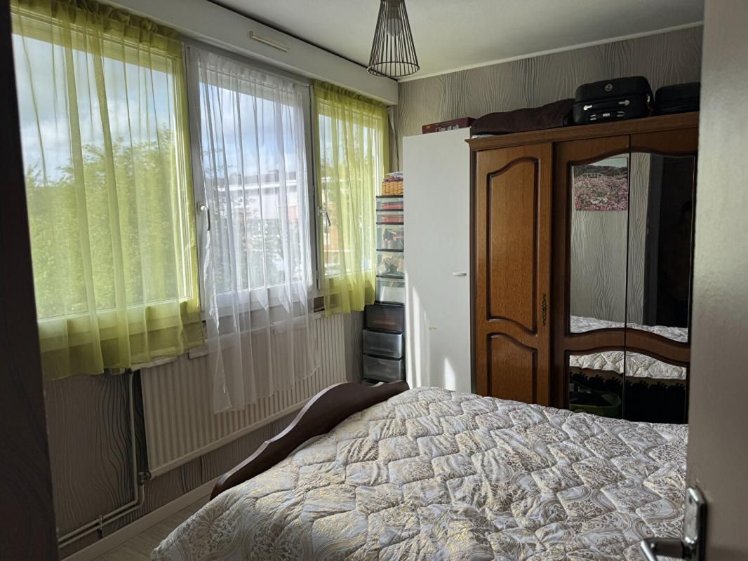 LOOS Maison 4 chambres, Jardin + garage à LOOS 4