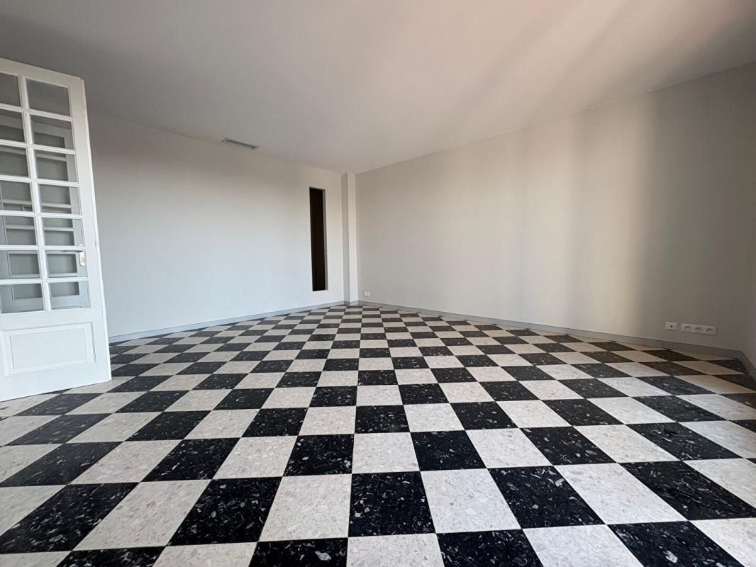 AGDE Appartement  4 pièce(s) 101 m2 3