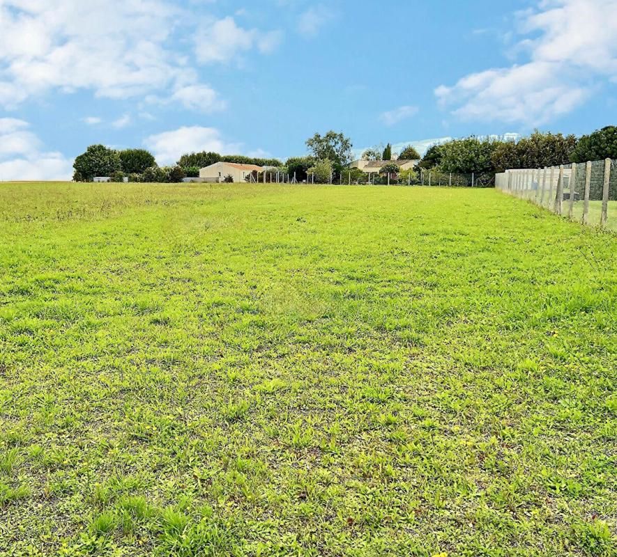 AIGREFEUILLE-D'AUNIS Terrain Aigrefeuille D Aunis 450 m2 environ 2