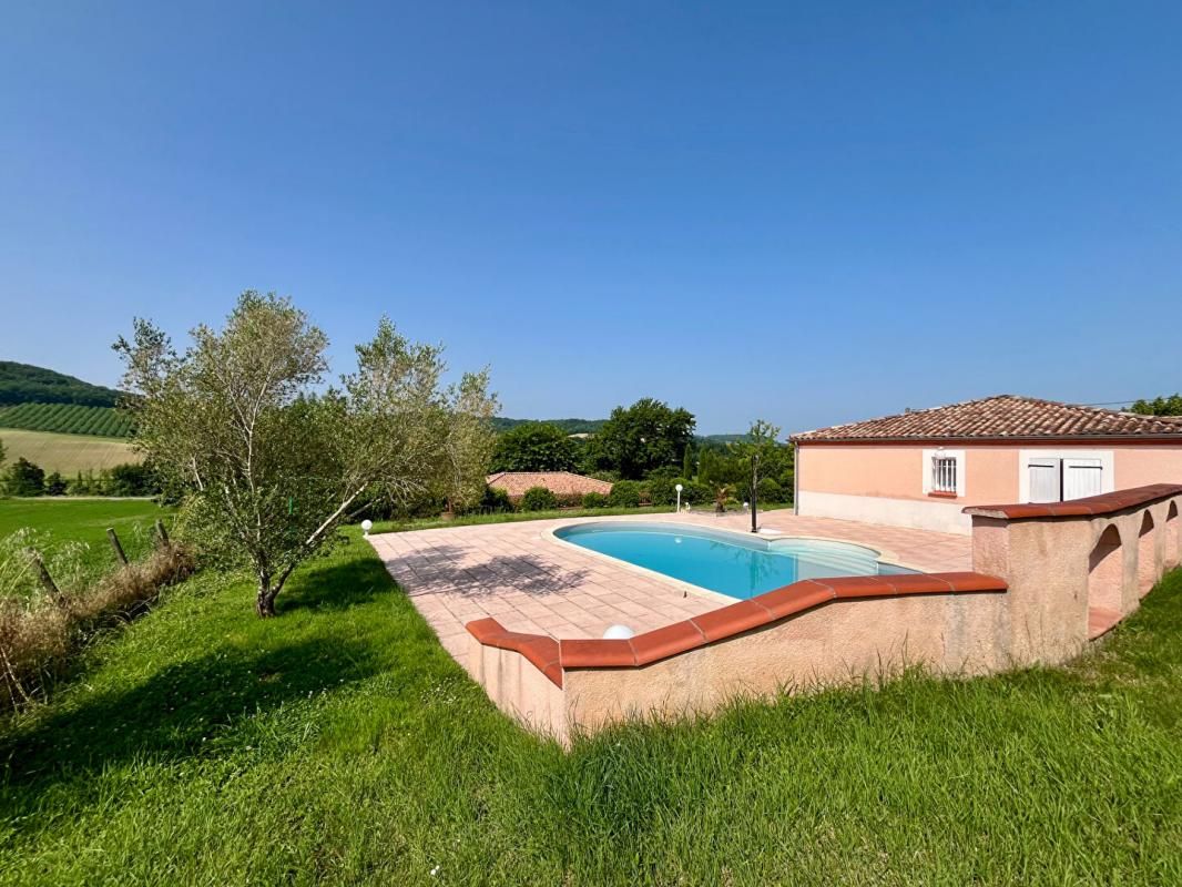PUJOLS Maison T5 de 162 m² - Pujols 2
