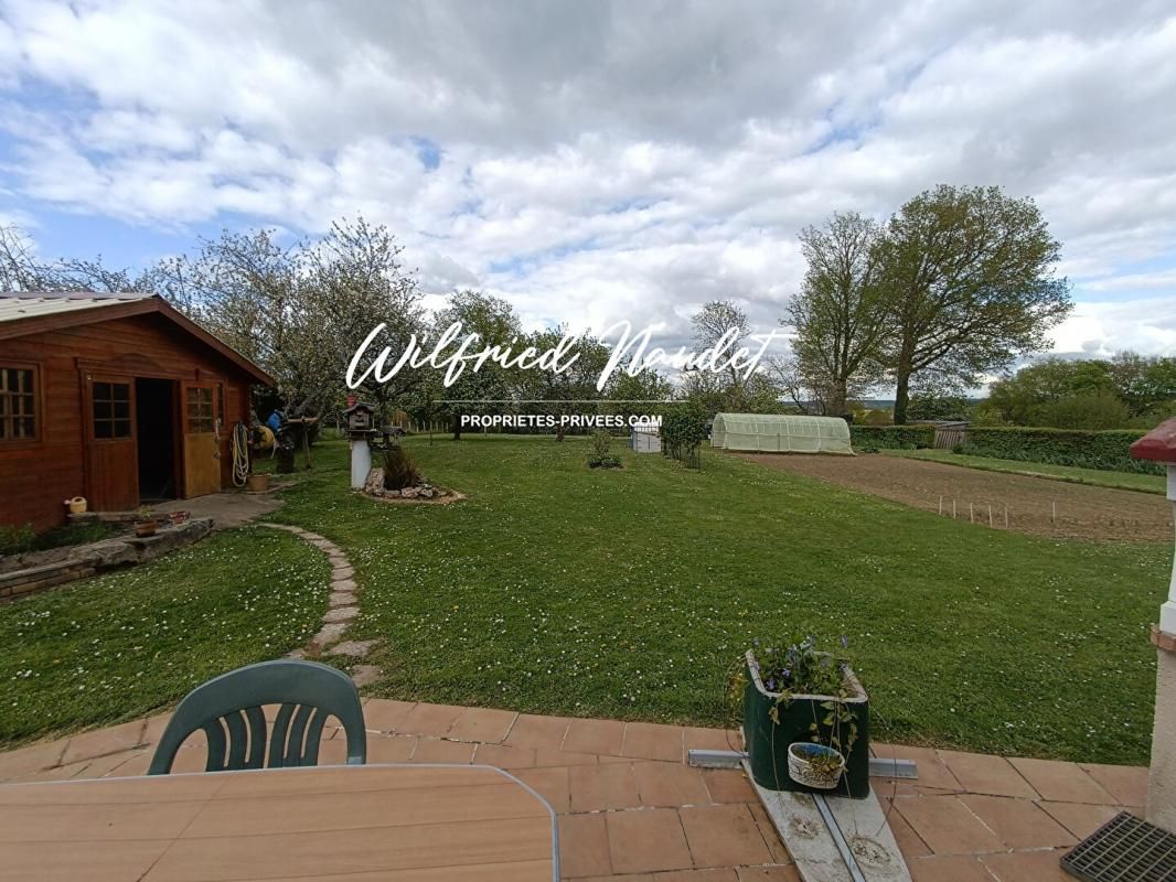 LE GRAND-LUCE Maison au calme avec grand terrain Le Grand Luce 96 m2 3