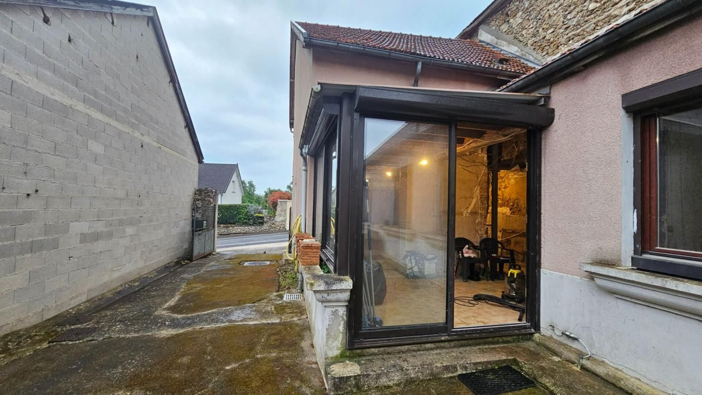 VAUCIENNES A réinventer: une maison au potentiel infini -Vauciennes 51480 4