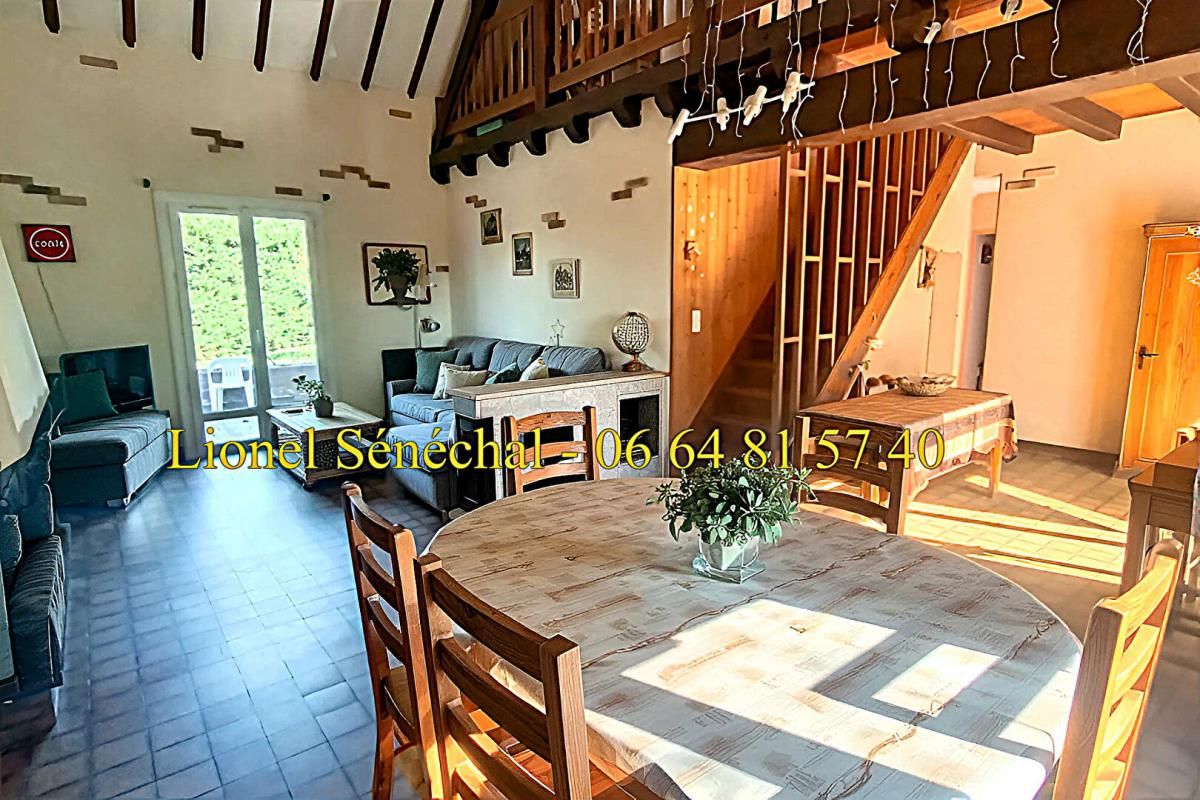 BRETTE-LES-PINS Maison 8 pièces de 135 m2 habitables avec un sous sol complet sur une parcelle de plus de 1 700 m2 3