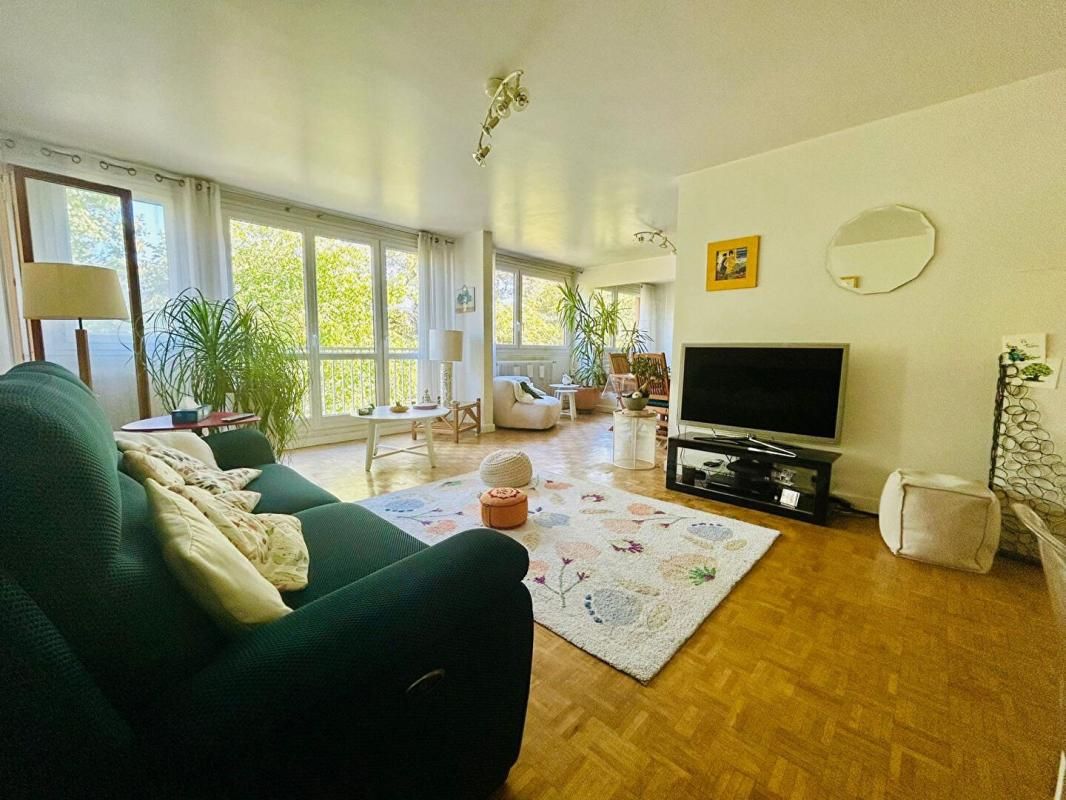 BEAUCHAMP Élégance et confort à Beauchamp : Appartement lumineux avec balcon dans résidence verdoyante - 4 pièces - 88m²  - 2