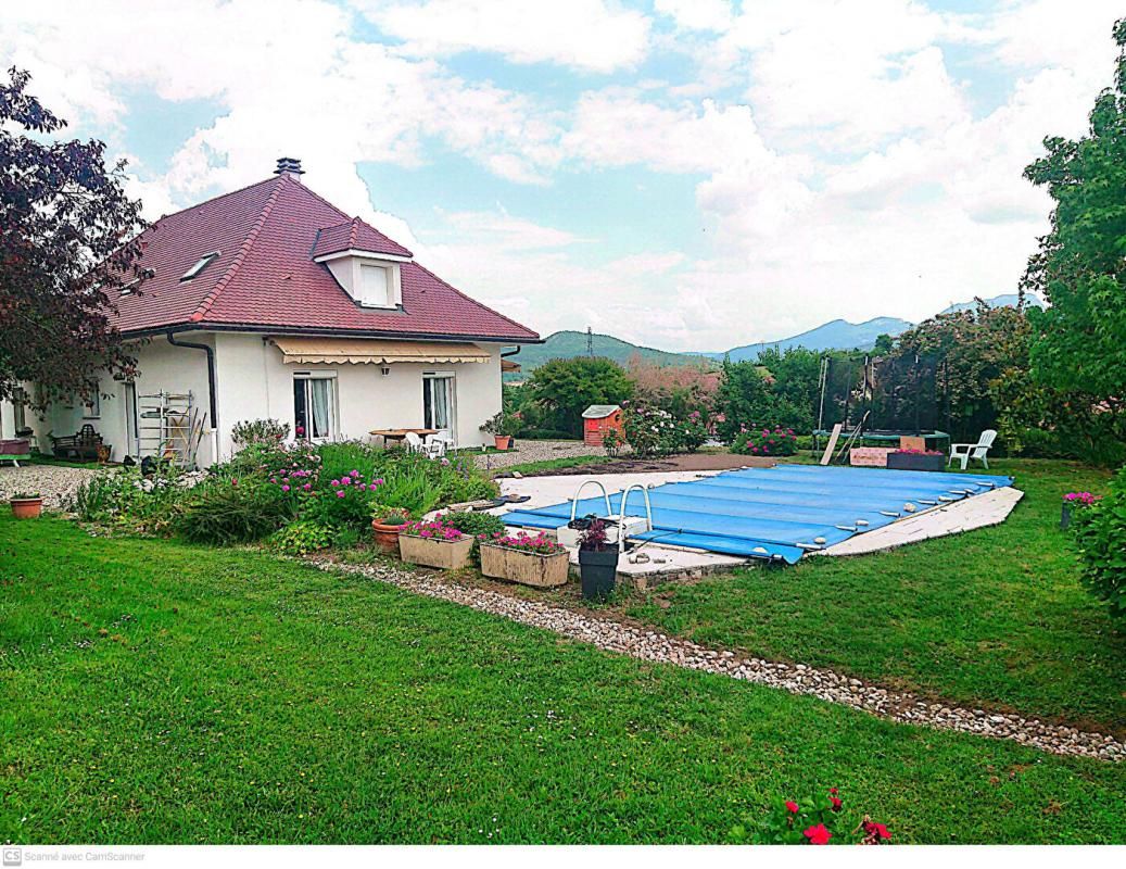 BELLEY Grande maison familiale à vendre 1