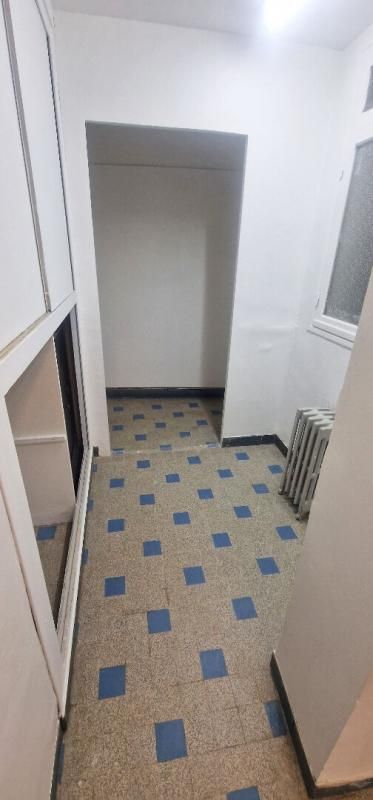 SAINT-AIGNAN Immeuble de 94 m² avec commerce et logement 3 pièces et 2 chambres 4