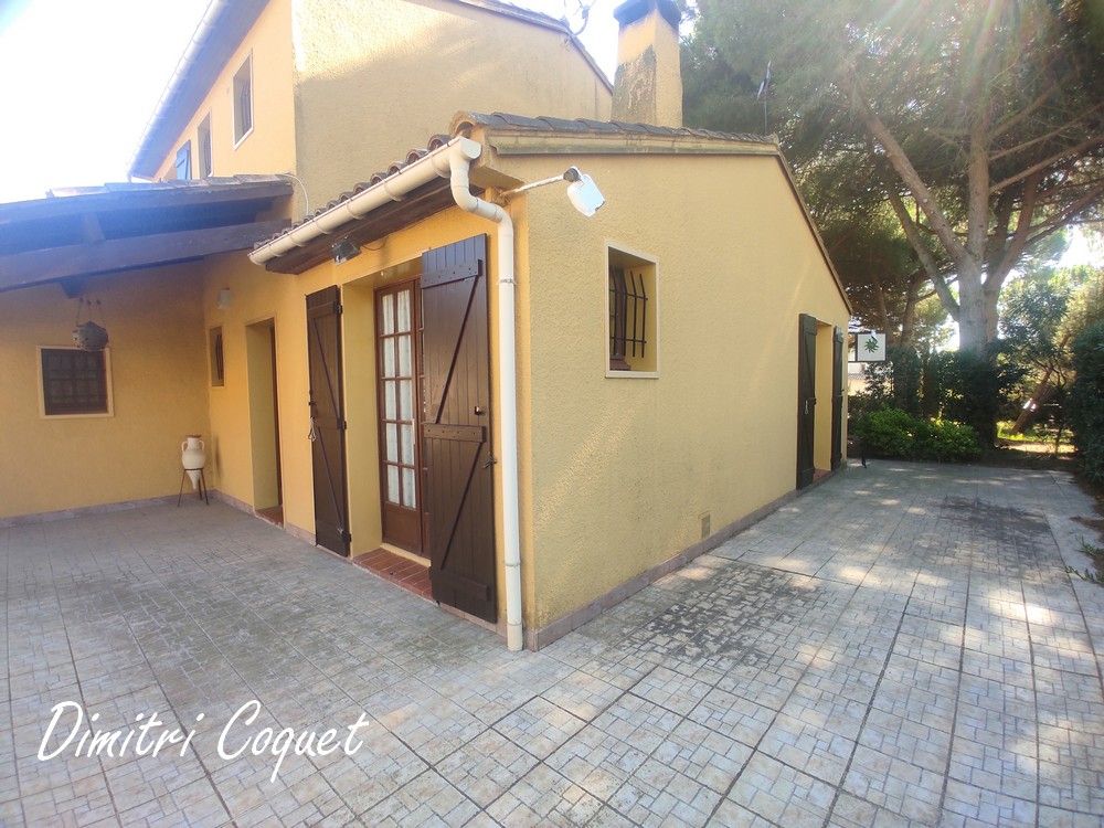 LE GRAU D'AGDE Maison 3 faces avec véranda et garage, rare sur le secteur ! 1