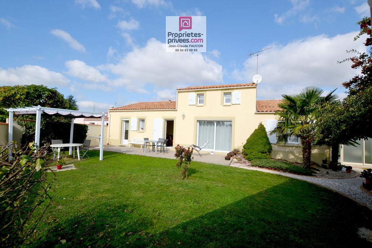 LUCON Maison 4 pièce(s) 104 m2 1