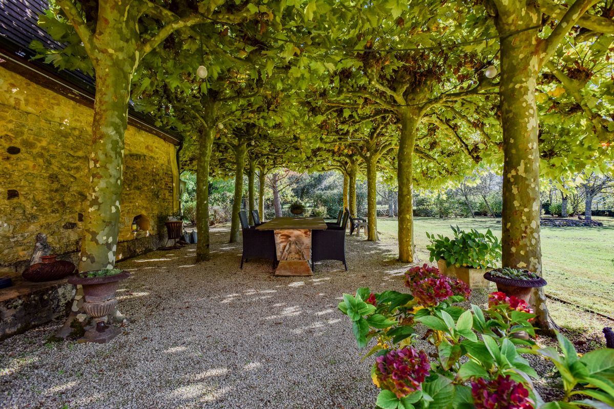 SIORAC-EN-PERIGORD Ancienne bergerie en pierre compose de deux maisons indépendantes 2