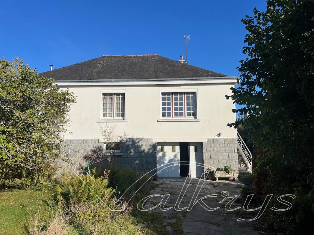 MOELAN-SUR-MER Maison de bourg Moëlan sur Mer 7 P 105 m2 - Jardin arboré 650 m2 2