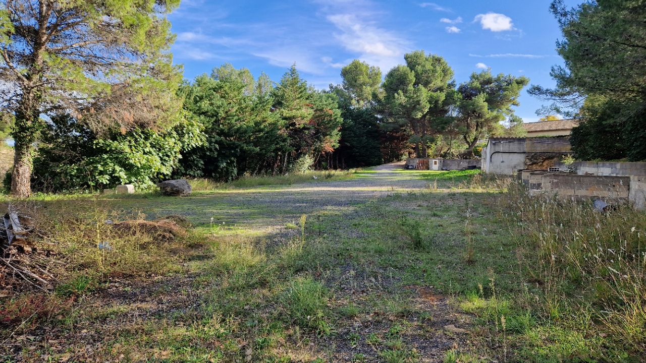 FONTES Terrain de  4250 m2 avec 900m2 constructible 4