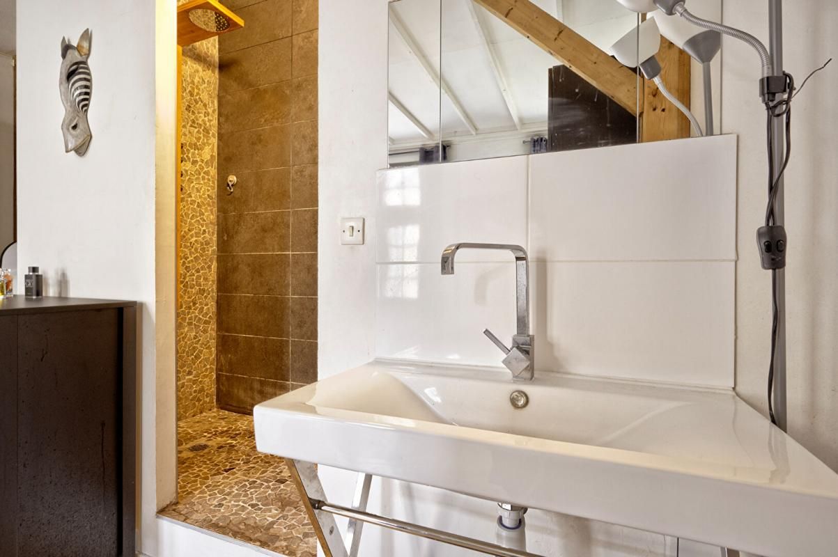 BORDEAUX Appartement Bordeaux 3 pièce(s) 97.44 m2 4