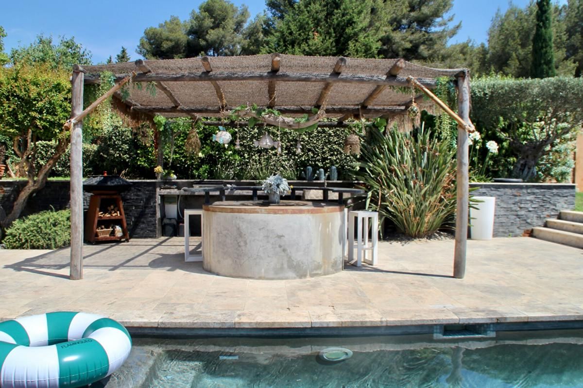 LA SEYNE-SUR-MER Maison/Villa ancien Mas 206m2 - 6 pièces- jardin avec piscine 2