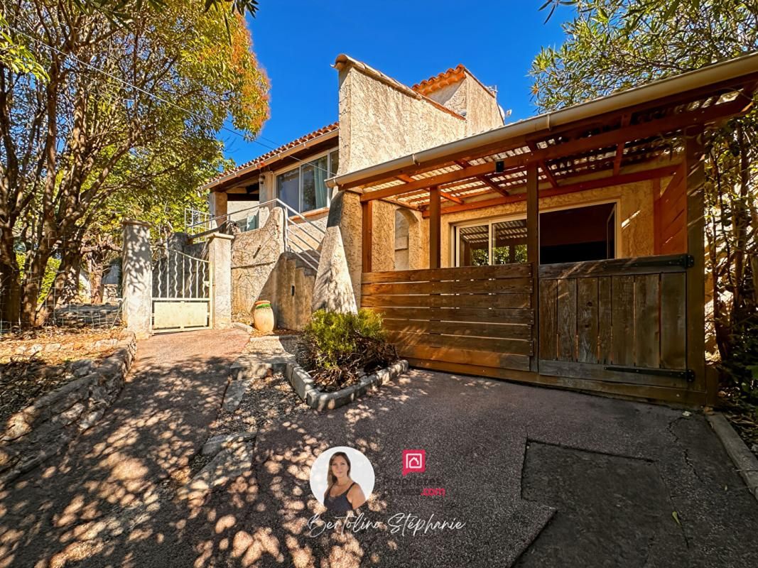 DRAGUIGNAN Maison  5 pièces 138m2- 864 m2 2