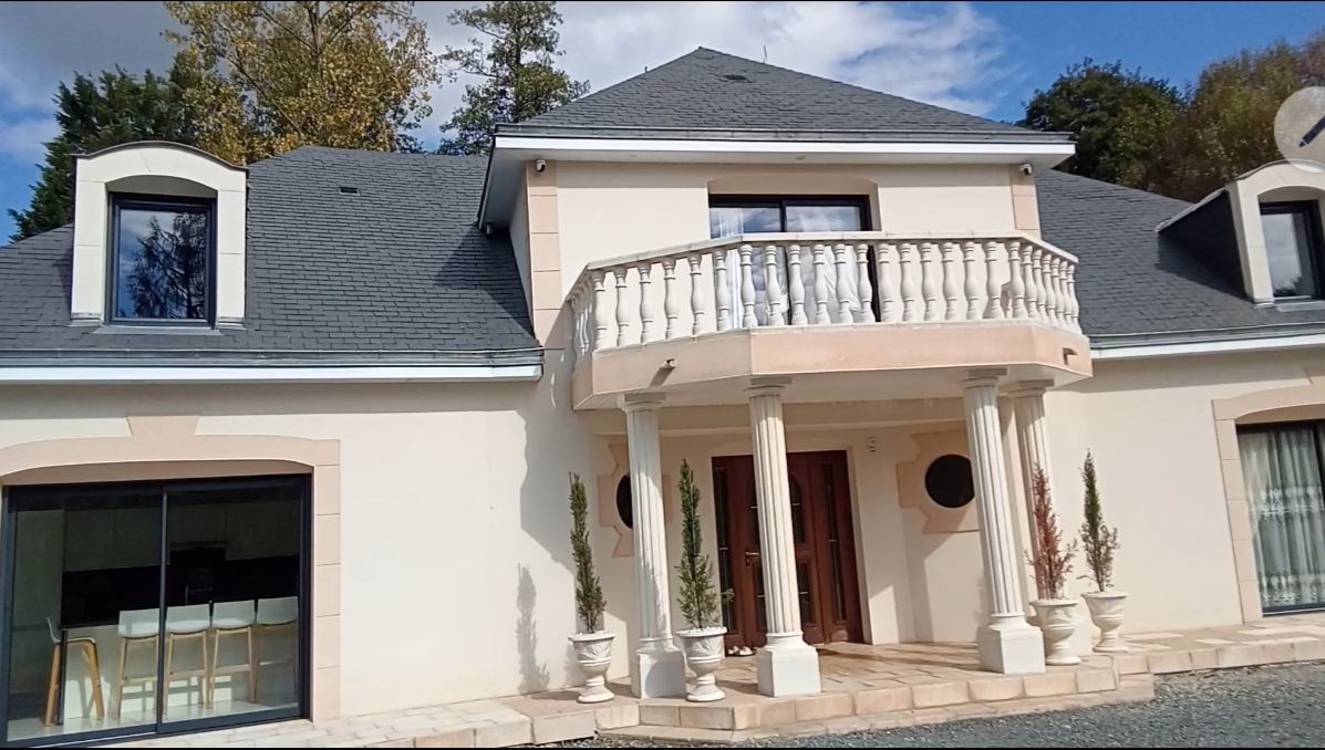 LE GENEST-SAINT-ISLE Maison spacieuse et moderne au charme de l'ancien 4