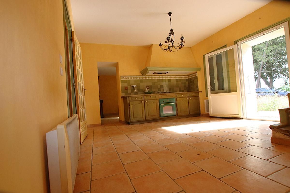 SAINT-PONS-DE-MAUCHIENS MAS Provençal de 310 M2 sur 16800 M2 (trois logements possibles) 3