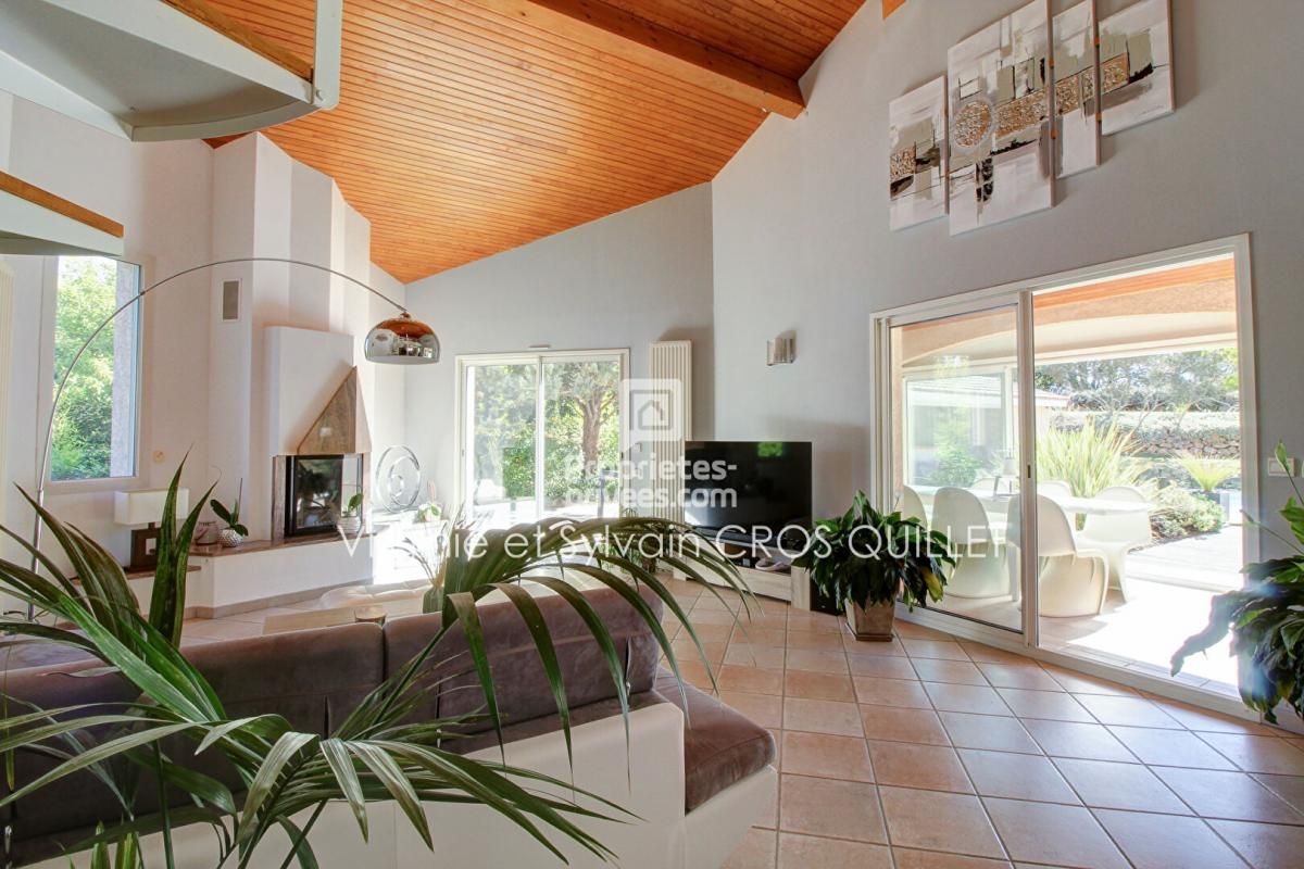 MONTASTRUC-LA-CONSEILLERE Maison MONTASTRUC LA CONSEILLERE DOMAINE LA VALADE  160 m2 terrain 3200 m² 4