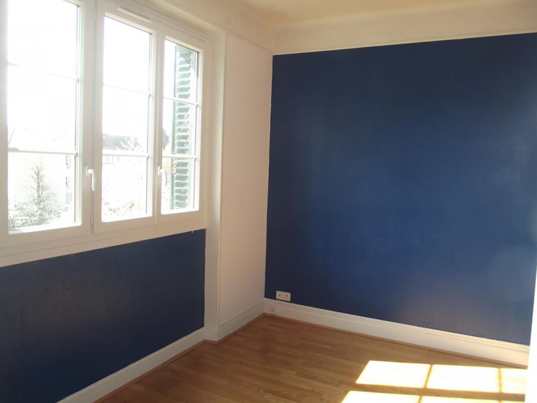 BRIENNE-LE-CHATEAU Bel appartement à louer 3