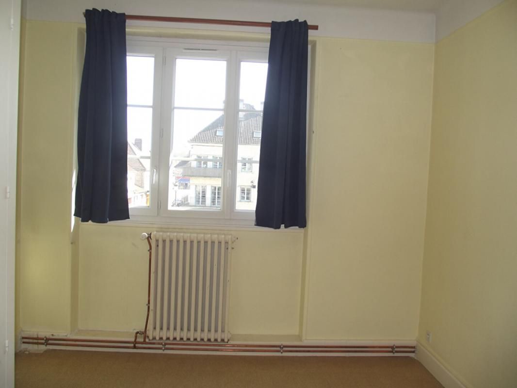 BRIENNE-LE-CHATEAU Bel appartement à louer 4