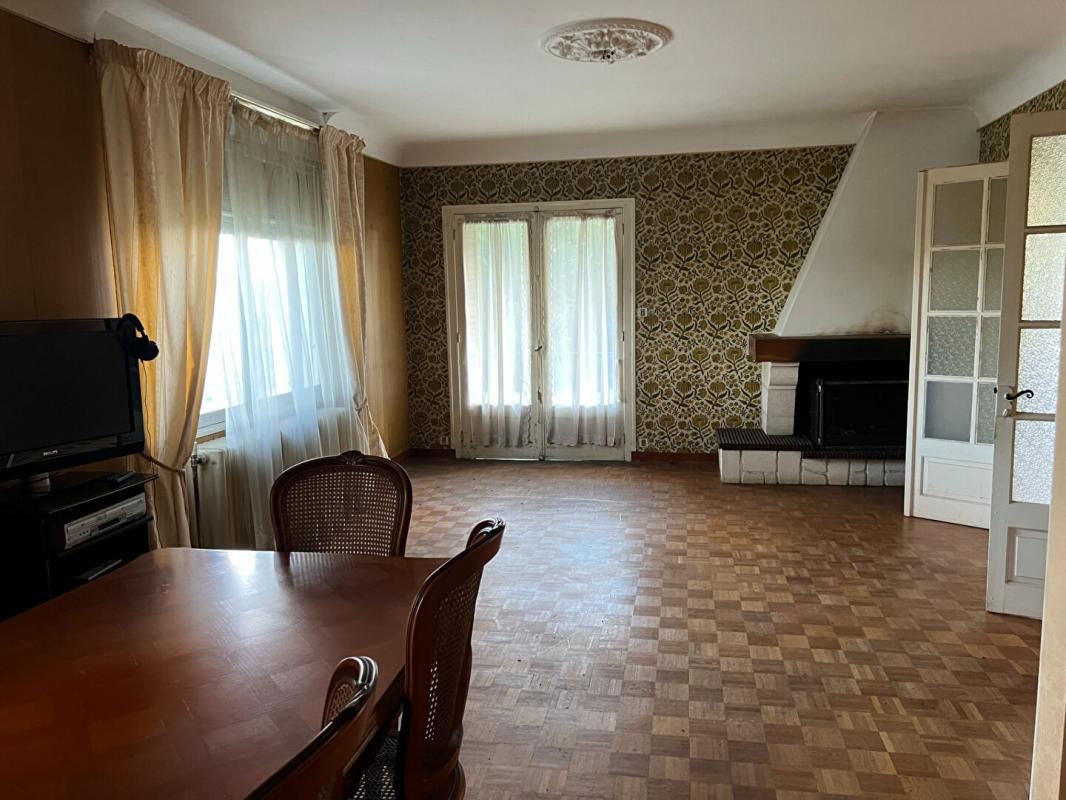 SAINT-MAIXENT-L'ECOLE Maison Saint Maixent L Ecole 6 pièce(s) 131 m2 3