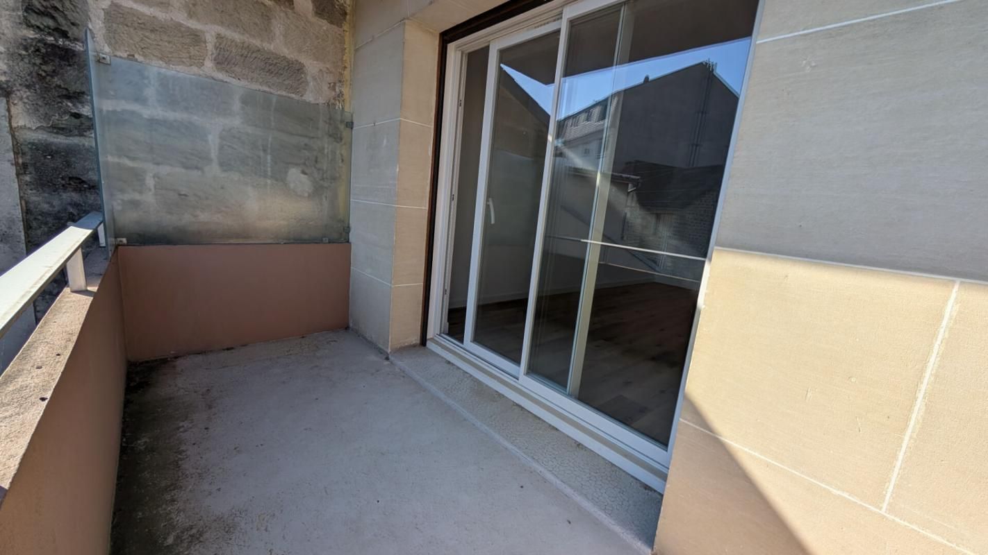 BRIVE-LA-GAILLARDE Appartement T3 rénové avec terrasse - Brive centre quartier Lycée - 169 900 euros 3
