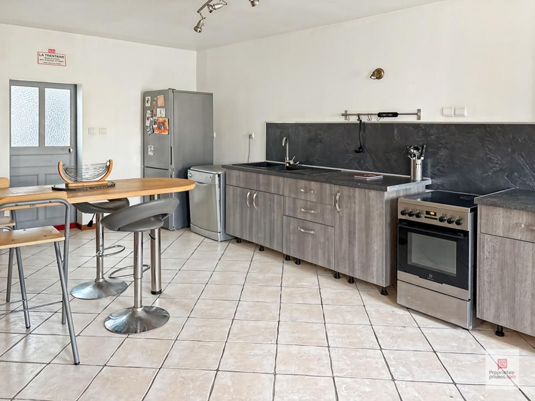 MAISONCELLES-DU-MAINE Maison Maisoncelles Du Maine 7 pièce(s) 111.84 m2 4