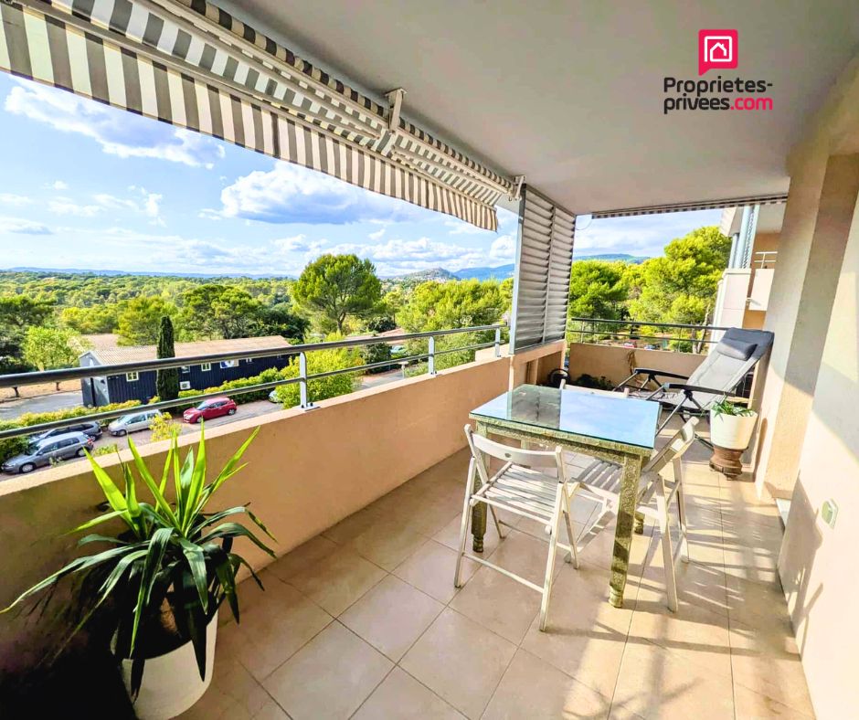 ROQUEBRUNE-SUR-ARGENS Appartement 2P d'environ 40m² avec belle terrasse et parkings ! 2