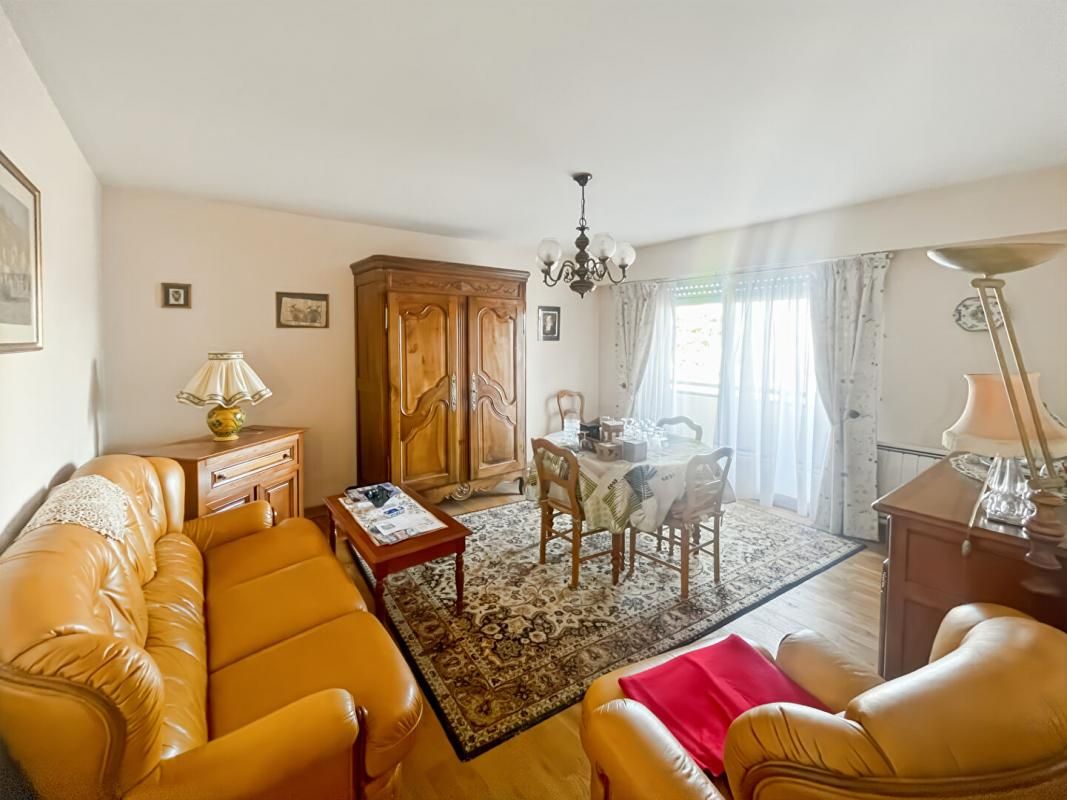 CHATEAUROUX Appartement  Châteauroux 3 pièces lumineux proche centre-ville 4