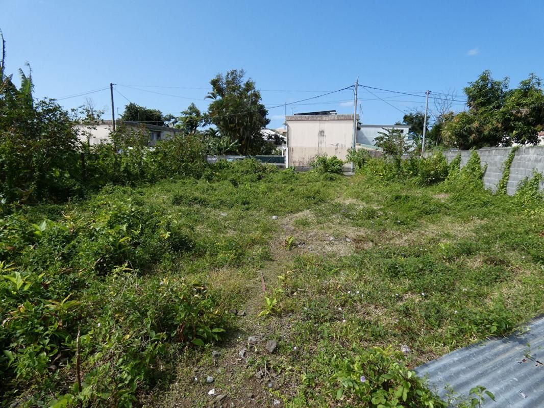 SAINT-BENOIT 97470 Saint Benoit terrain constructible 511 m2 en zone Ua13 1