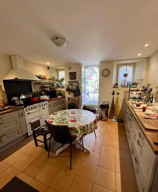 BOURDEILLES Maison Bourdeilles 165 m2 avec jardin et dépendance 4