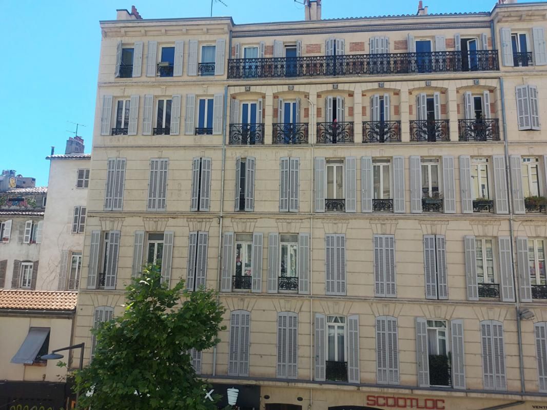 MARSEILLE-6E-ARRONDISSEMENT Appartement 4 pièce(s) + chambre de service + cave 1