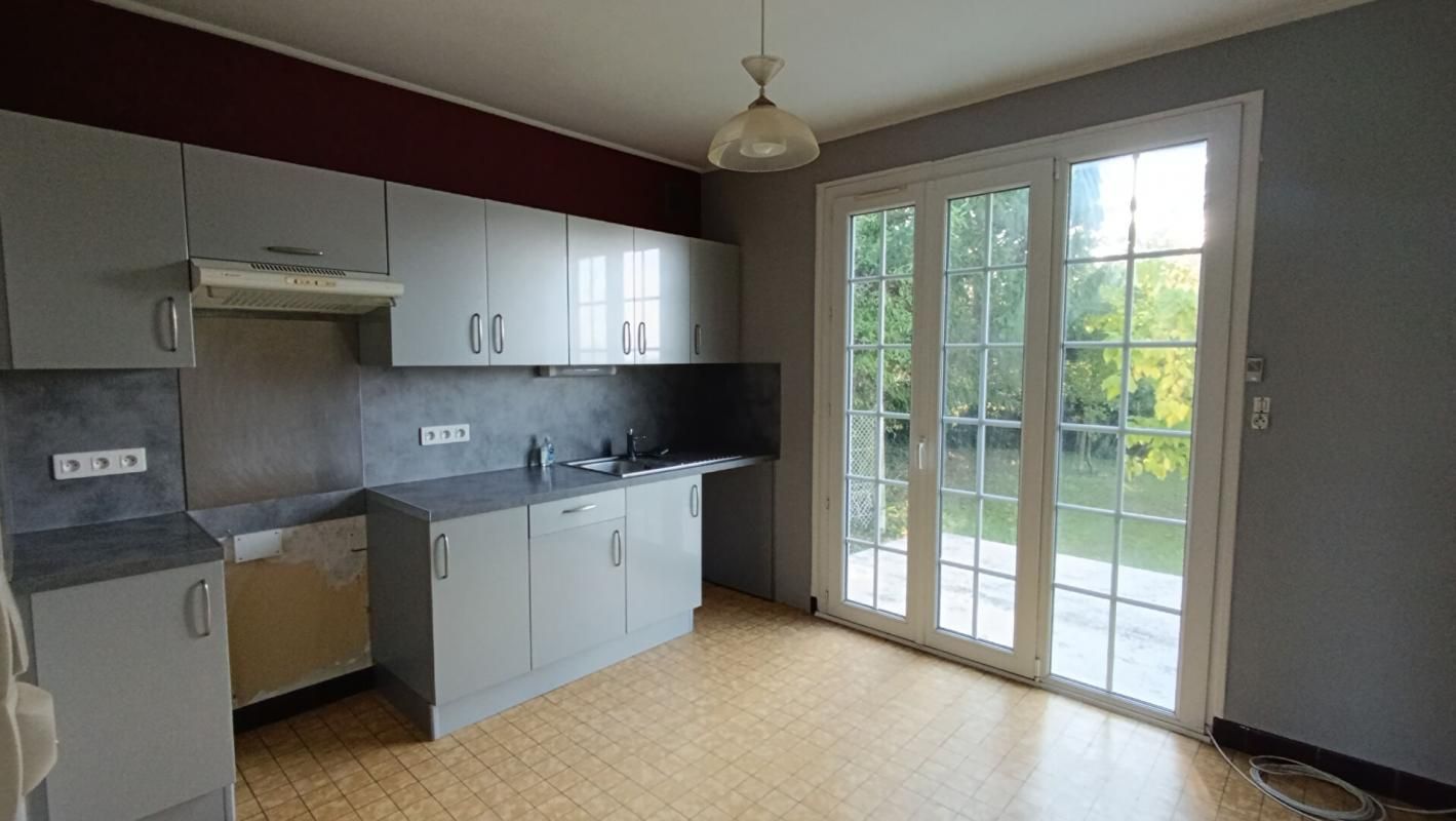 VILLENAUXE-LA-GRANDE Maison Villenauxe La Grande 7 pièce(s) 125.94 m2 2