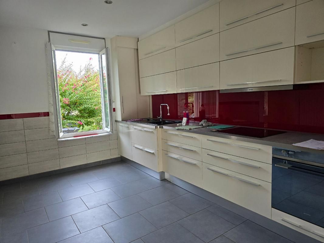 ABREST Maison Abrest 4 pièce(s) 72 m2 3