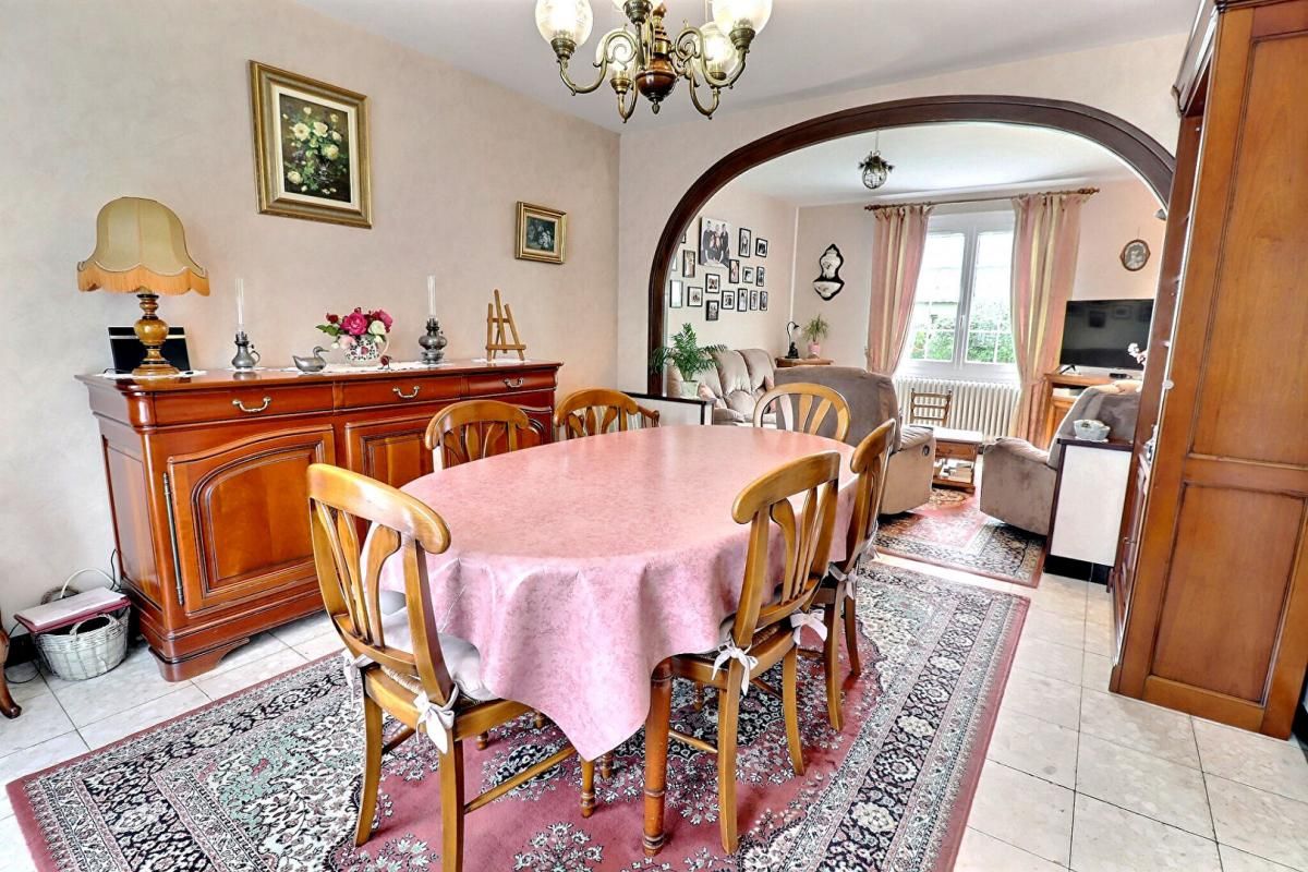 SAINT-JUST-EN-CHAUSSEE Maison St Just En Chaussee 2