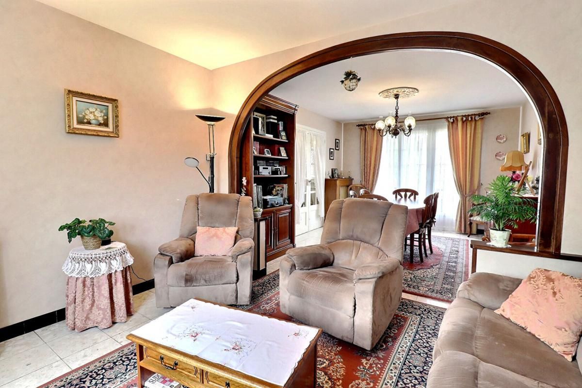 SAINT-JUST-EN-CHAUSSEE Maison St Just En Chaussee 3