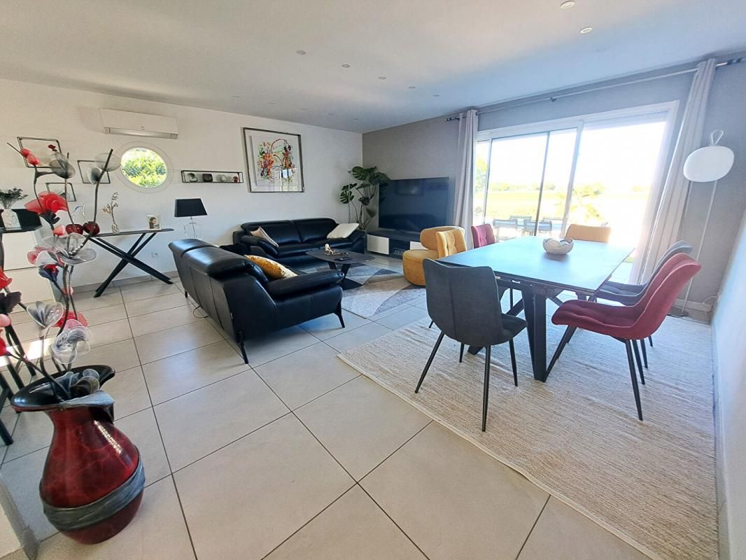 ROULLET-SAINT-ESTEPHE Maison 3 chambres avec piscine 104m2 - Roullet St Estephe 3