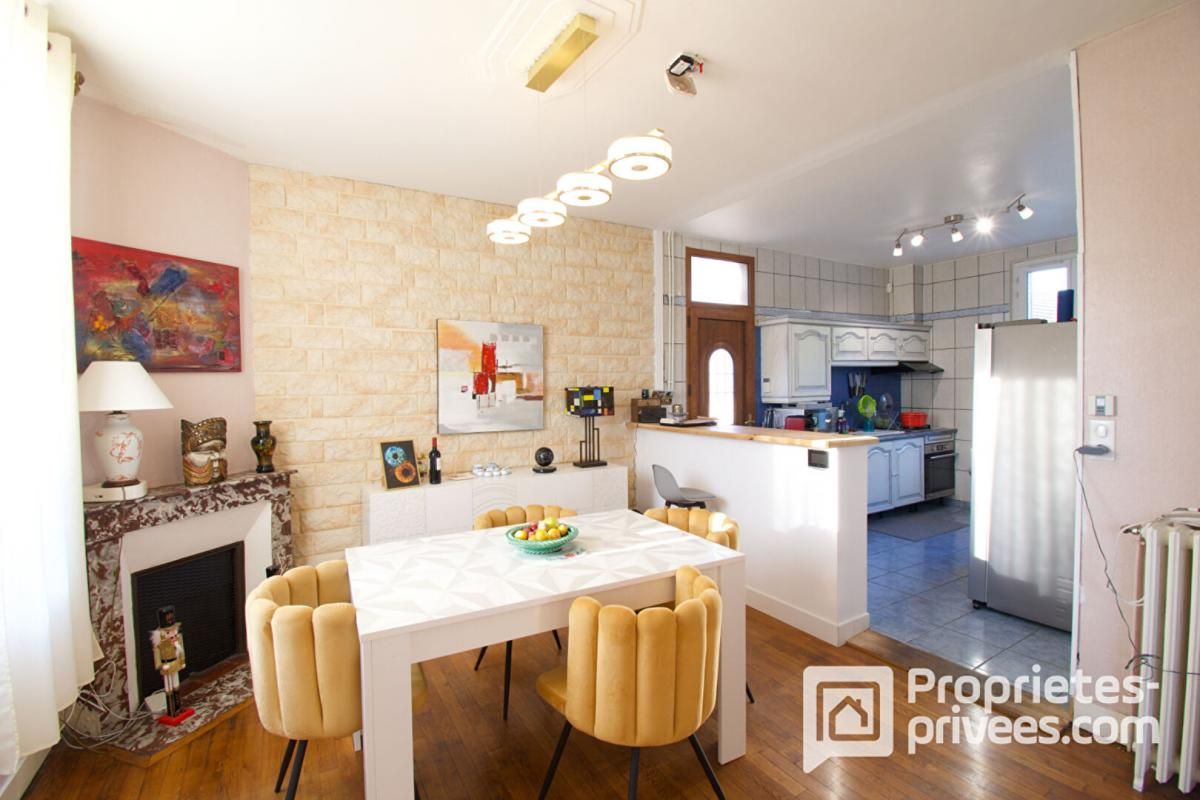 VIERZON Maison VIERZON 5 pièces 104 m2 2