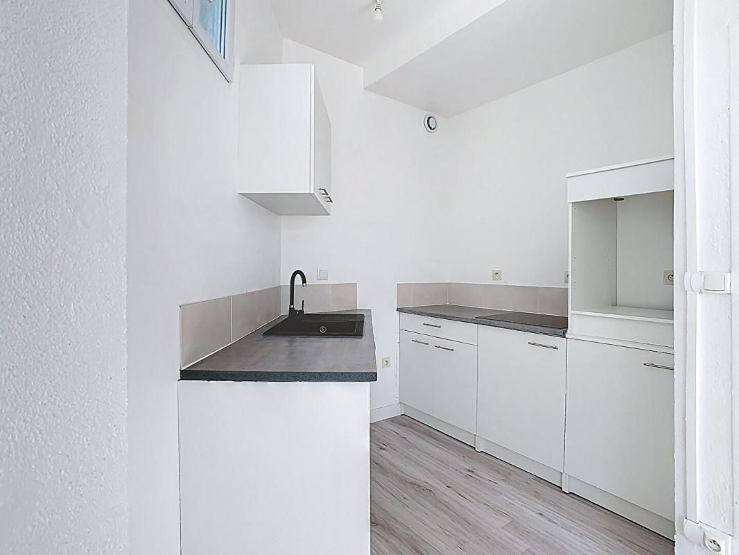 LIANCOURT APPARTEMENT T3 - 50M² - 2 CHAMBRES - CAVE - 60140 LIANCOURT 4