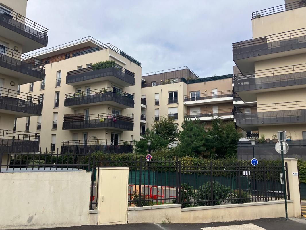 RAMBOUILLET Appartement 2 pièces avec balcon 1
