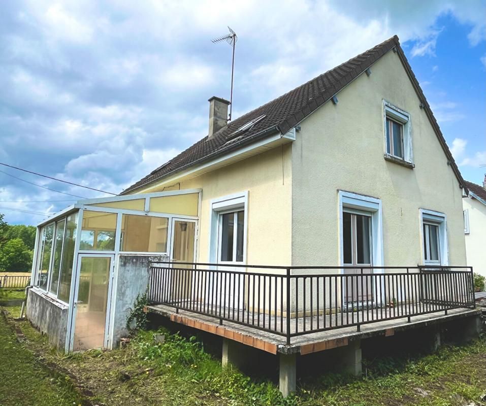 TRACY-LE-MONT Maison  4 pièce(s) 113 m2, Terrain et Garages et Sous-sol 2