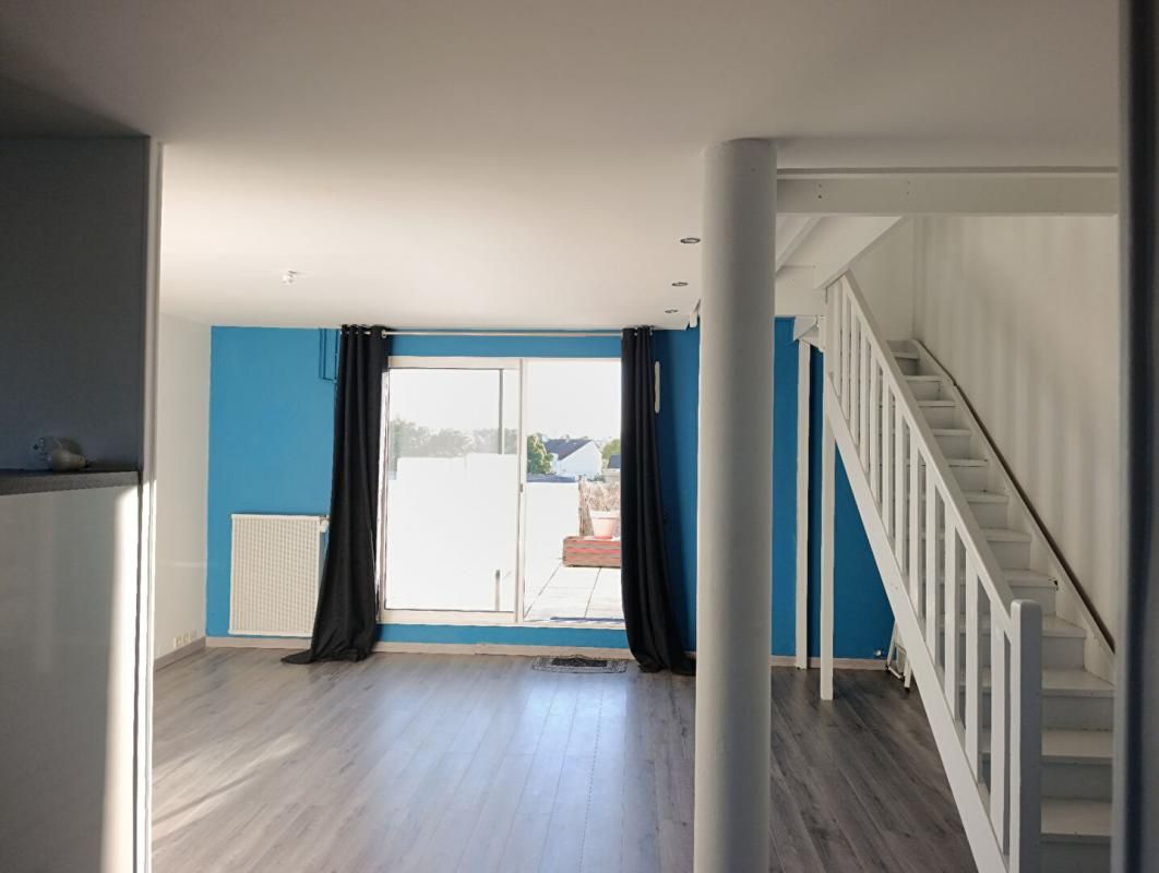 MOISSY-CRAMAYEL Duplex de type T3 avec magnifique terrasse 2