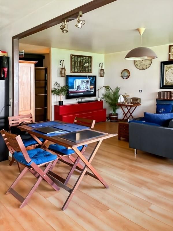 LA MADELEINE Appartement La Madeleine 2 pièce(s) 58.25 m2, 1 chambre et cave 1