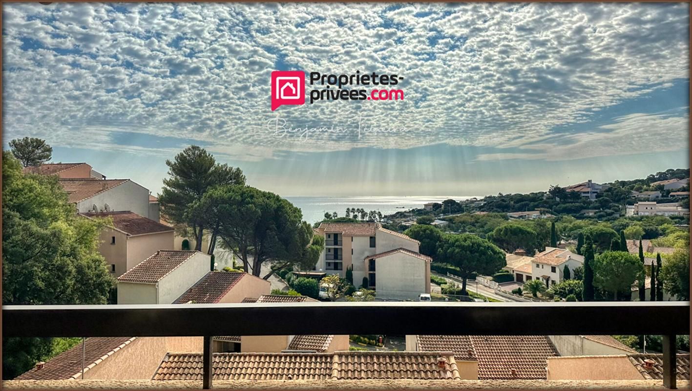 ROQUEBRUNE-SUR-ARGENS Appartement Les Issambres, 2 chambres + mezzanine 1
