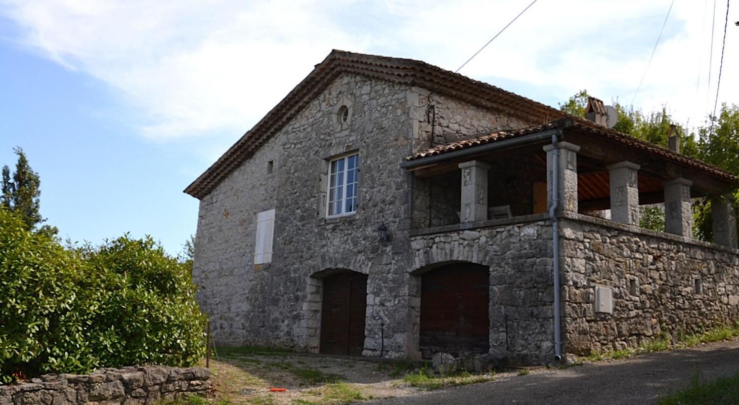 Maison en pierre - Élégance et authenticité 440 000 EUROS