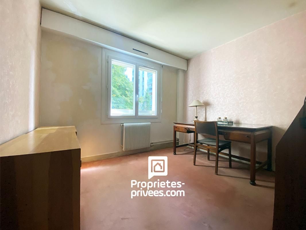 L'HAY-LES-ROSES Appartement L Hay Les Roses 4 pièce(s) 87.93 m2 4