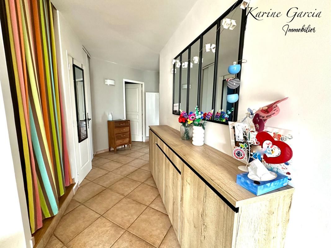 SIX-FOURS-LES-PLAGES Quartier Résidentiel la Mascotte - Au calme absolu -Six Fours les plages - Maison familiale 4 pièce(s) 119 m2 - terrain 350 M² - Garage 25 M² 3