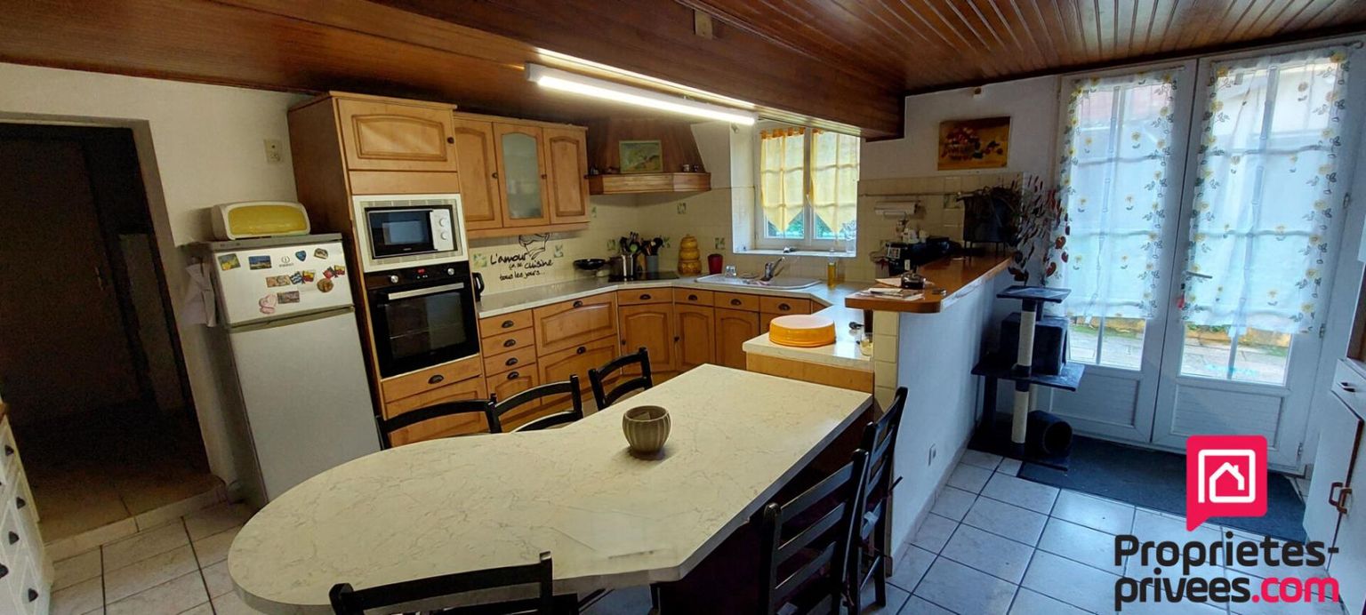 LE MAS-D'AGENAIS Maison Le Mas D Agenais  155 m² avec 6 chambres + garage + cuisine d'été 3