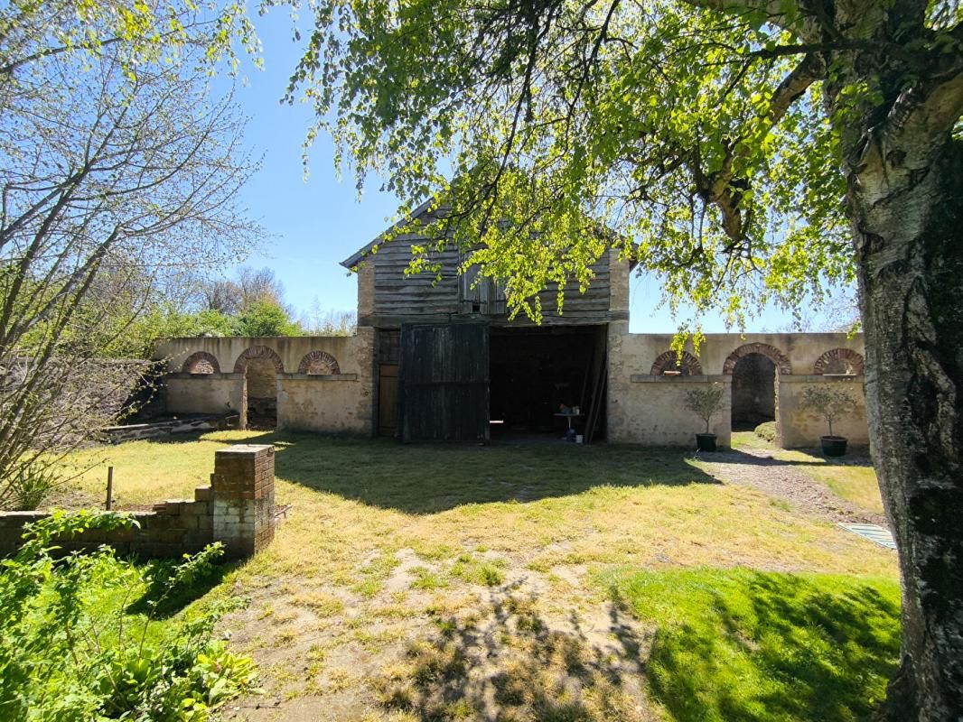 ALENCON Maison bourgeoise avec grand jardin et garage 4