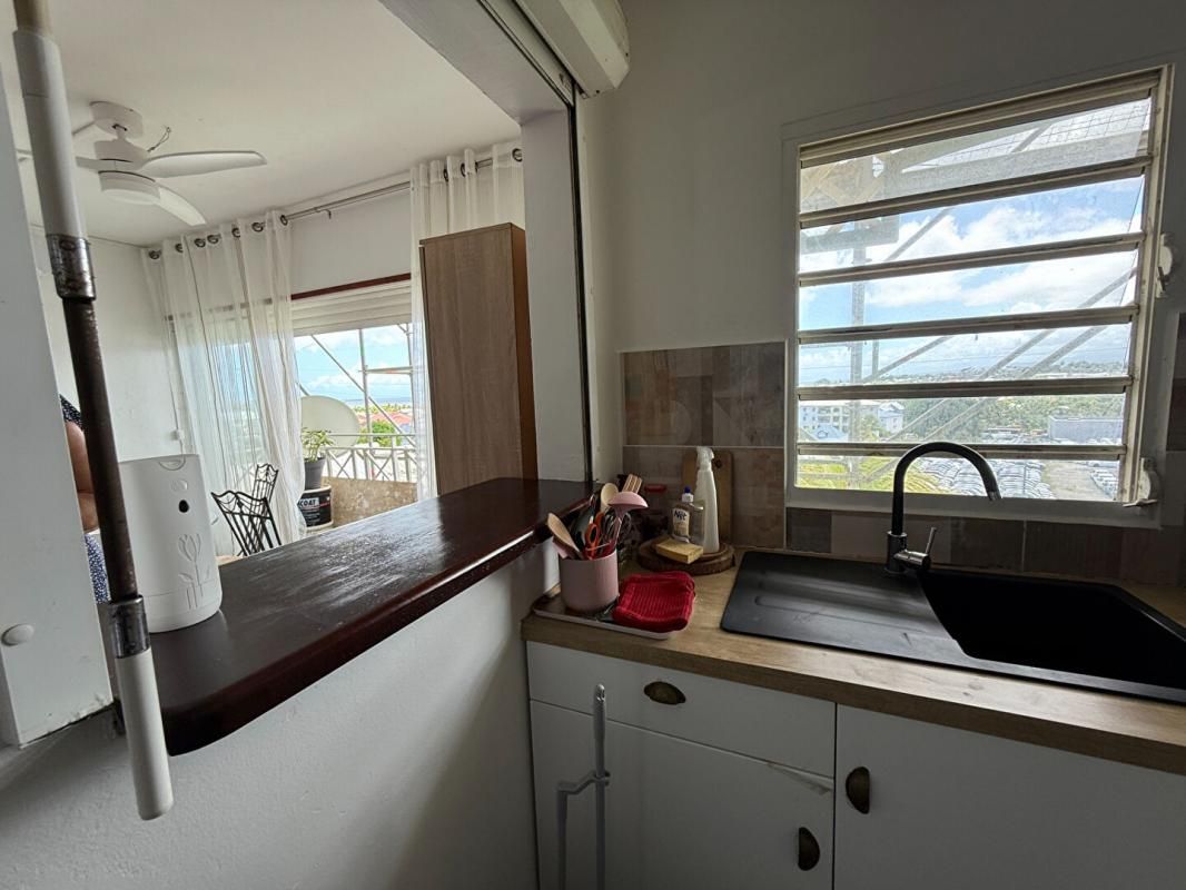 BAIE-MAHAULT Appartement Baie Mahault 4 pièce(s) 85 m2 3
