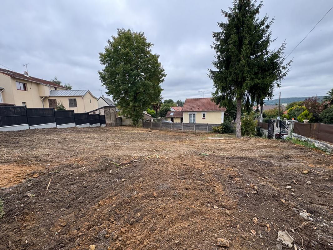 IGNY Terrain Igny 500 m2 Façade 23m 2